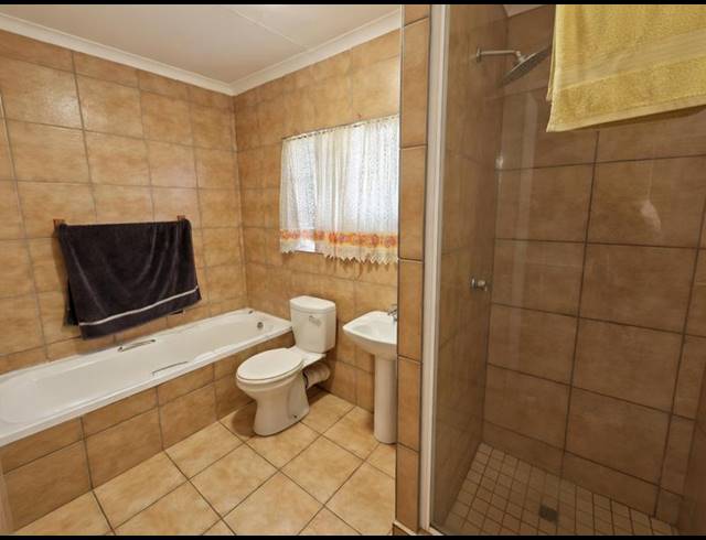 2 BEDROOM TOWNHOUSE FOR SALE IN ELARDUSPARK